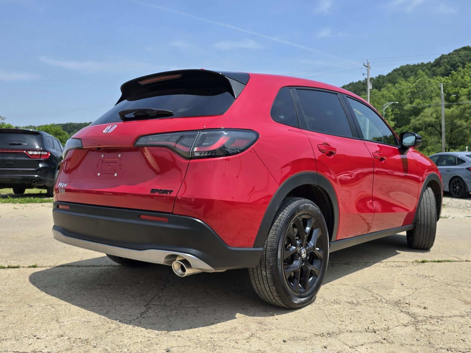 Used 2023 Honda HR-V Sport image 12