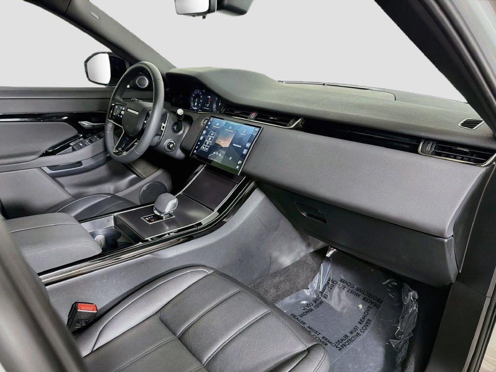 Used 2026 Land Rover Range Rover Evoque Dynamic SE AWD/4WD image 31
