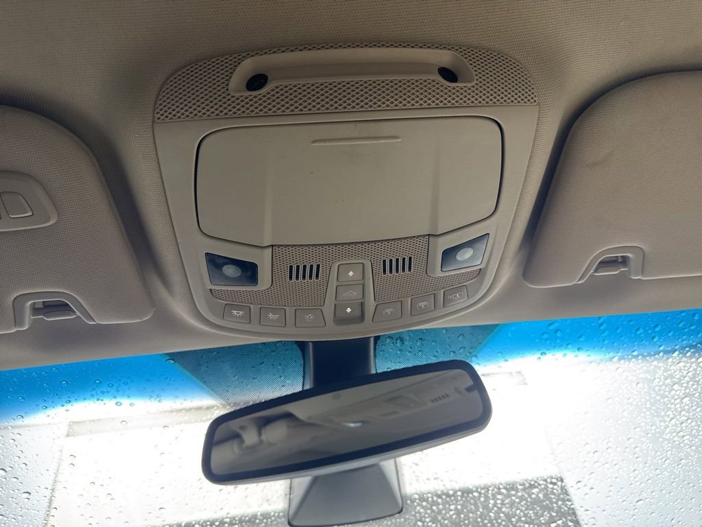 Used 2018 Lincoln Continental Reserve w/ Rear-seat Package image 25