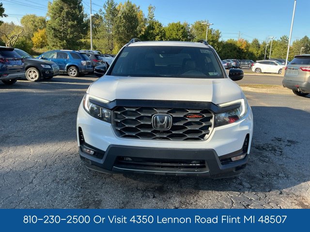 Used 2023 Honda Passport TrailSport image 2