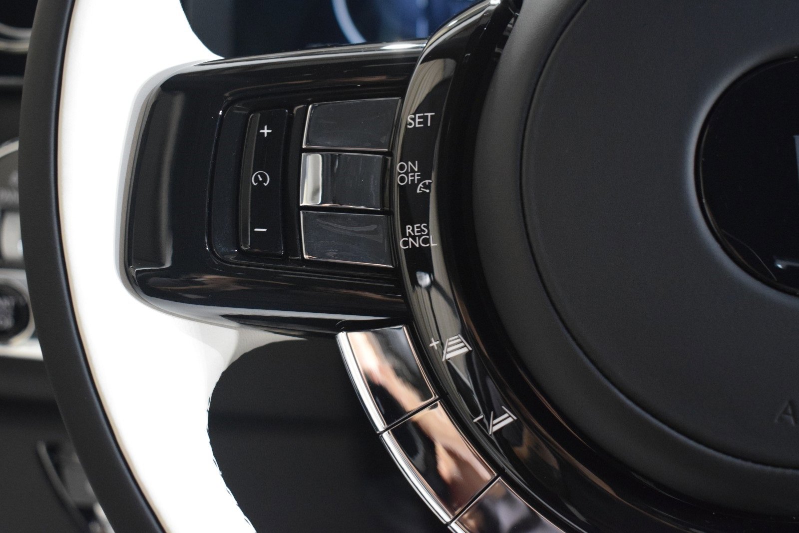 New 2026 Rolls-Royce Cullinan image 30