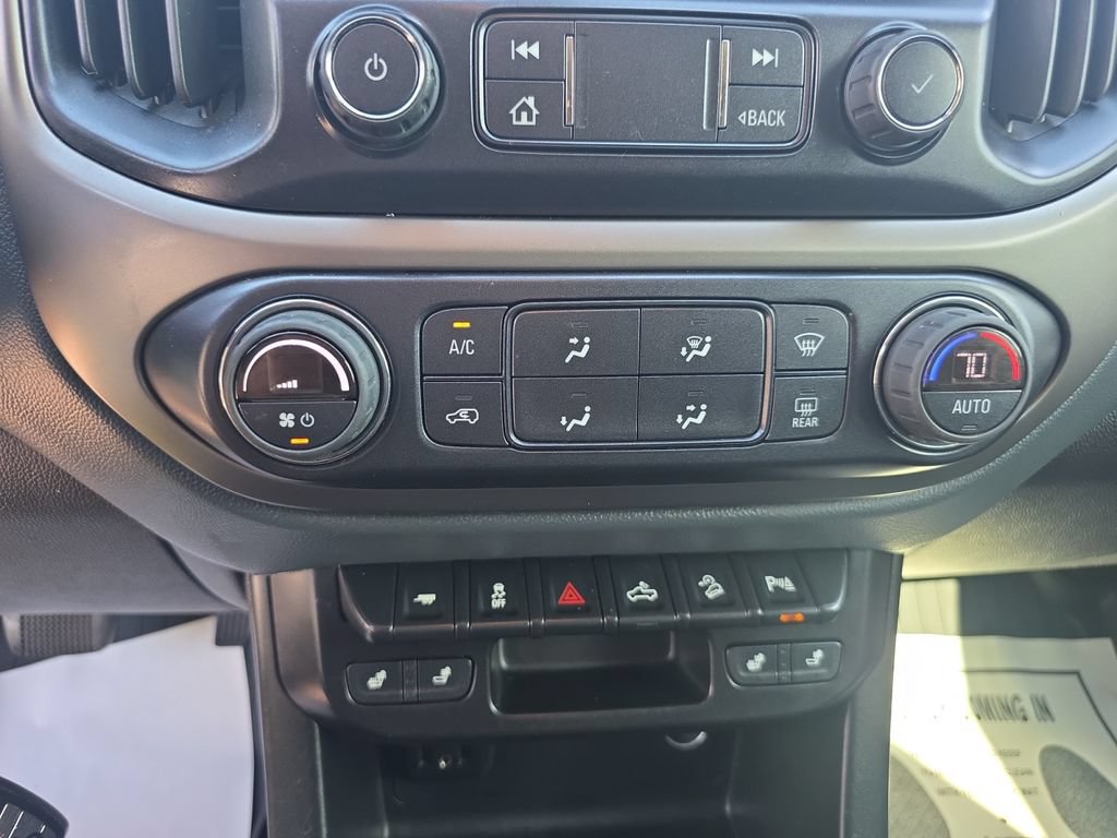 Used 2022 Chevrolet Colorado Z71 AWD/4WD image 21
