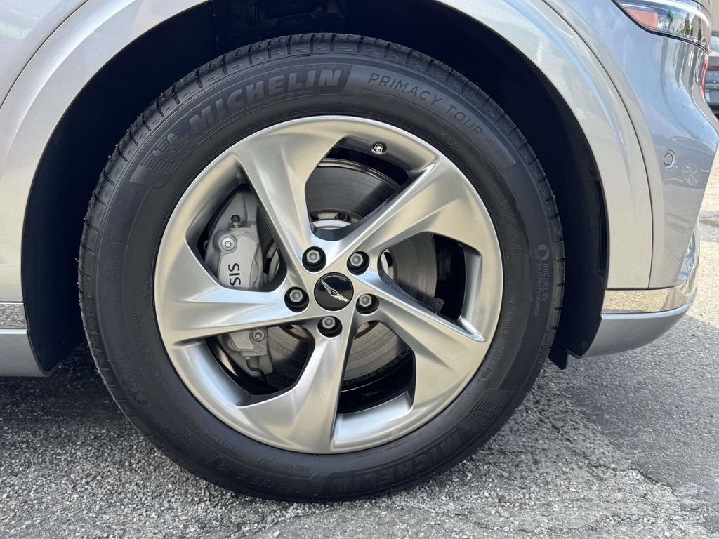Certified 2026 Genesis GV70 2.5T Advanced AWD/4WD image 8