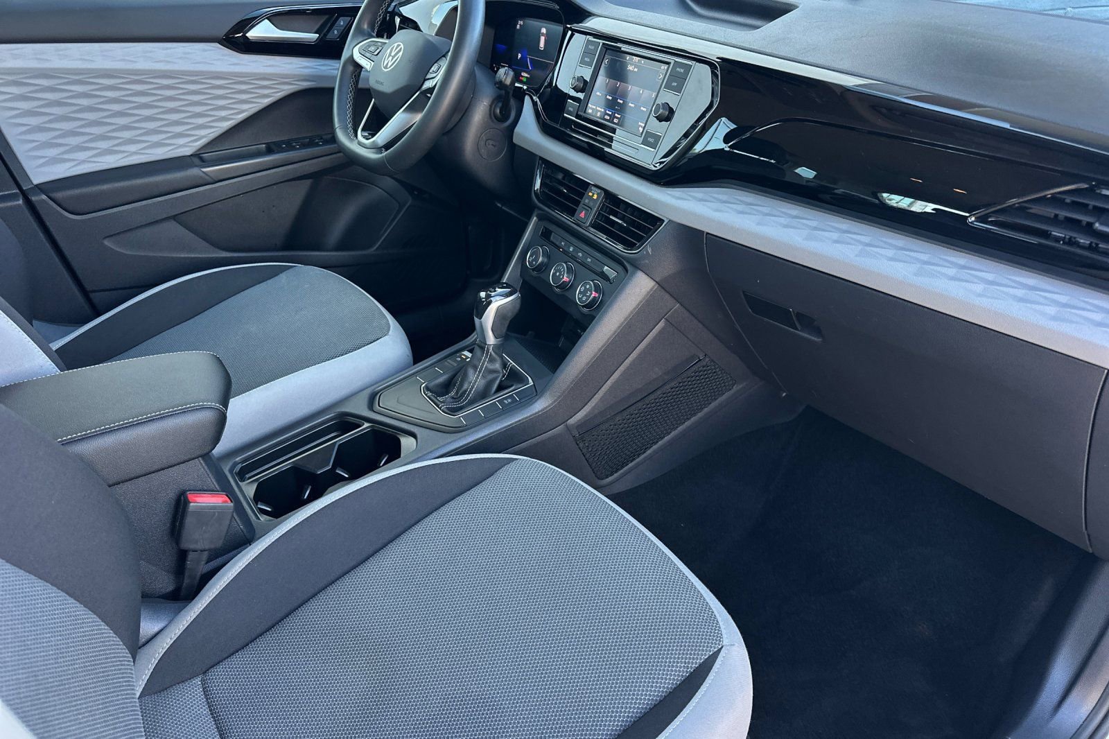 Used 2022 Volkswagen Taos S w/ IQ Drive S Package image 16