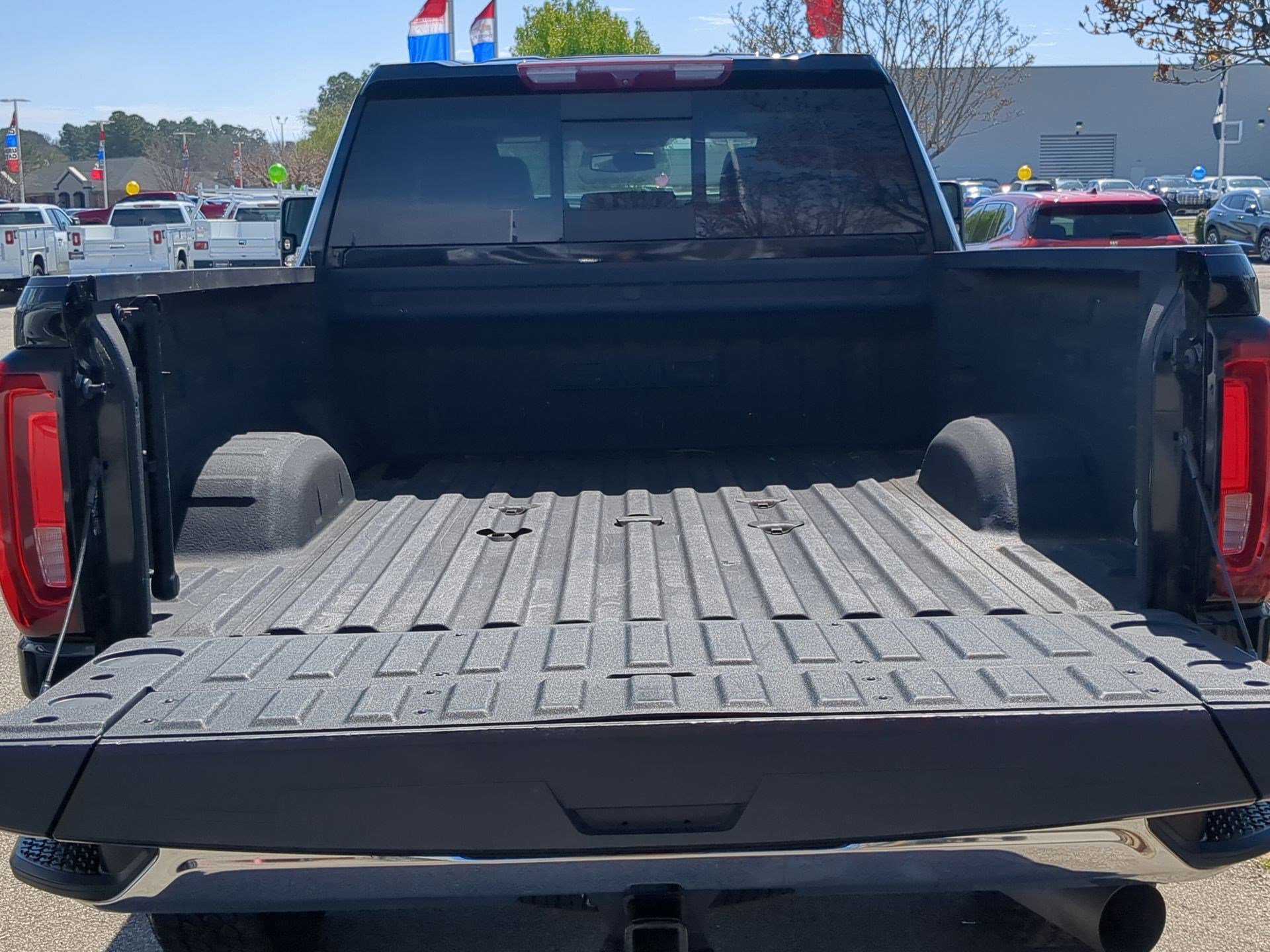 Used 2021 GMC Sierra 2500 SLT w/ SLT Premium Package image 24