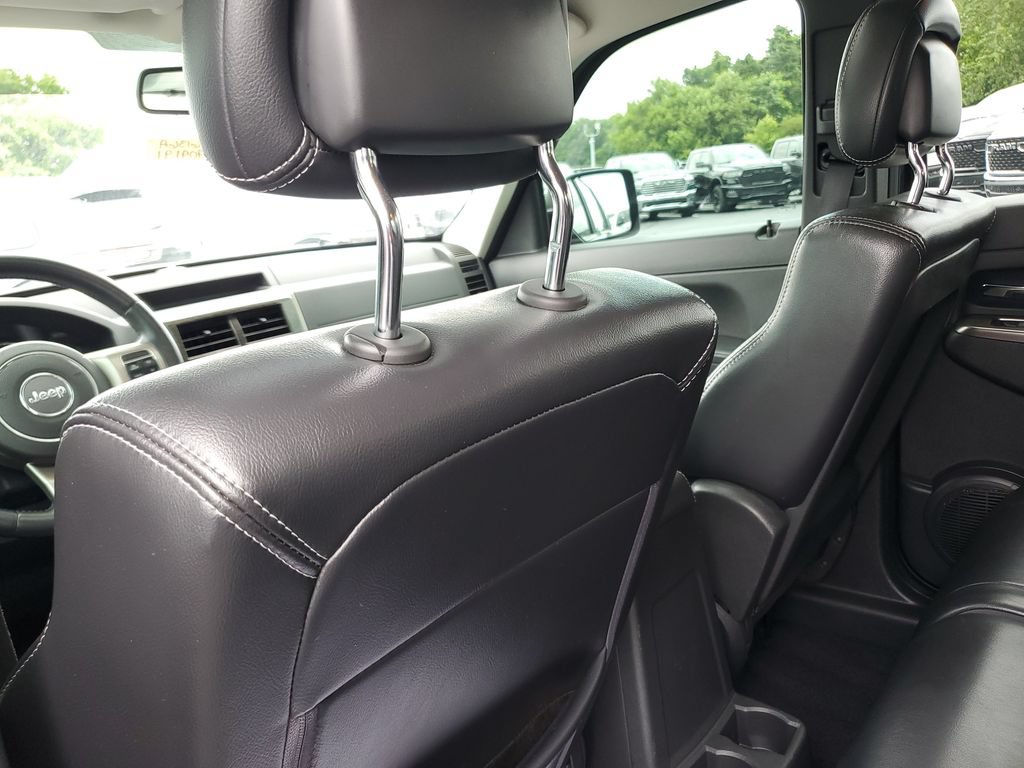 Used 2012 Jeep Liberty Limited Jet w/ Comfort/Convenience Group AWD/4WD image 13