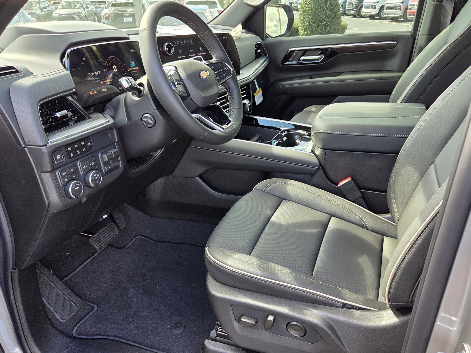 New 2026 Chevrolet Suburban Premier image 5