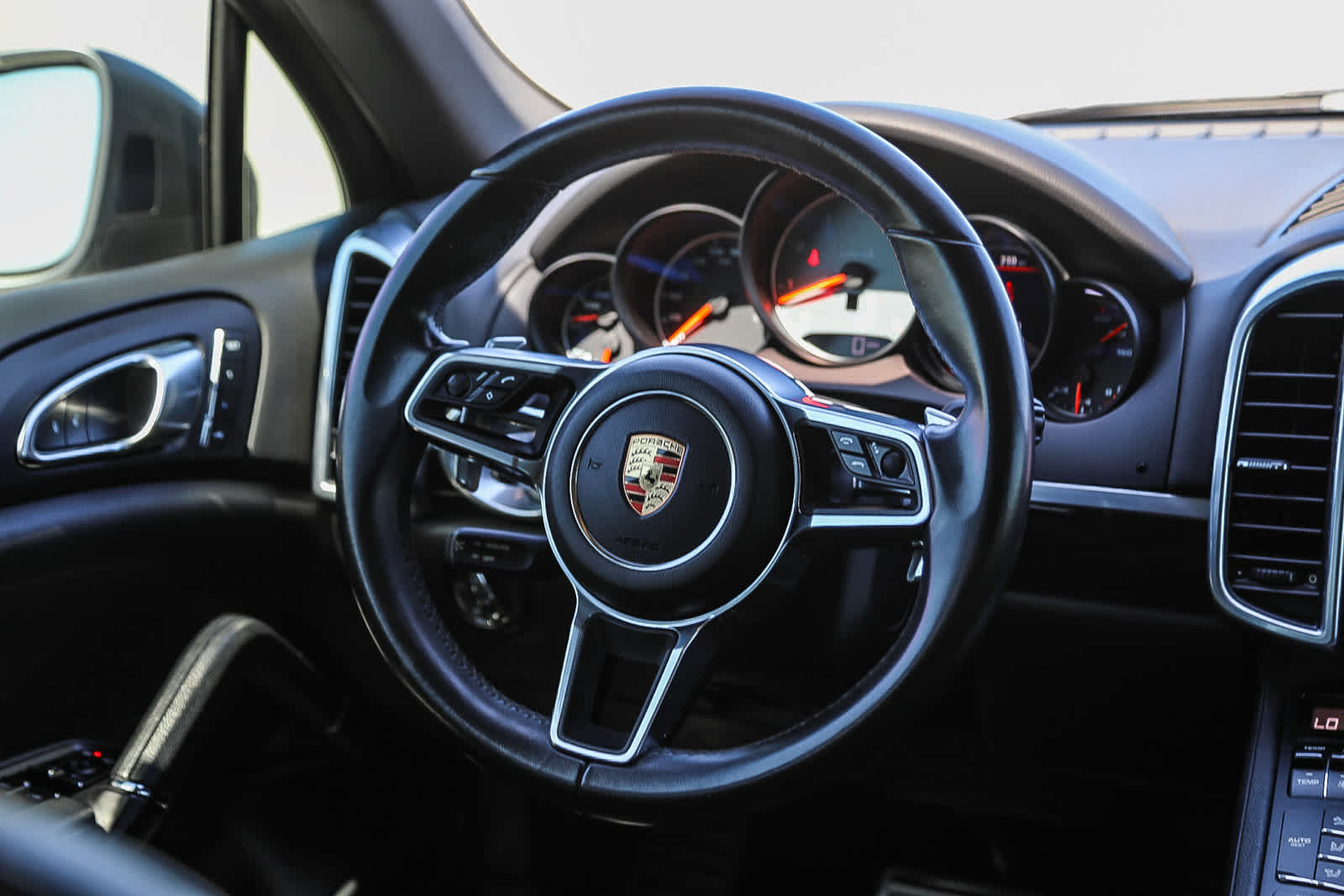 Used 2018 Porsche Cayenne S AWD/4WD image 15
