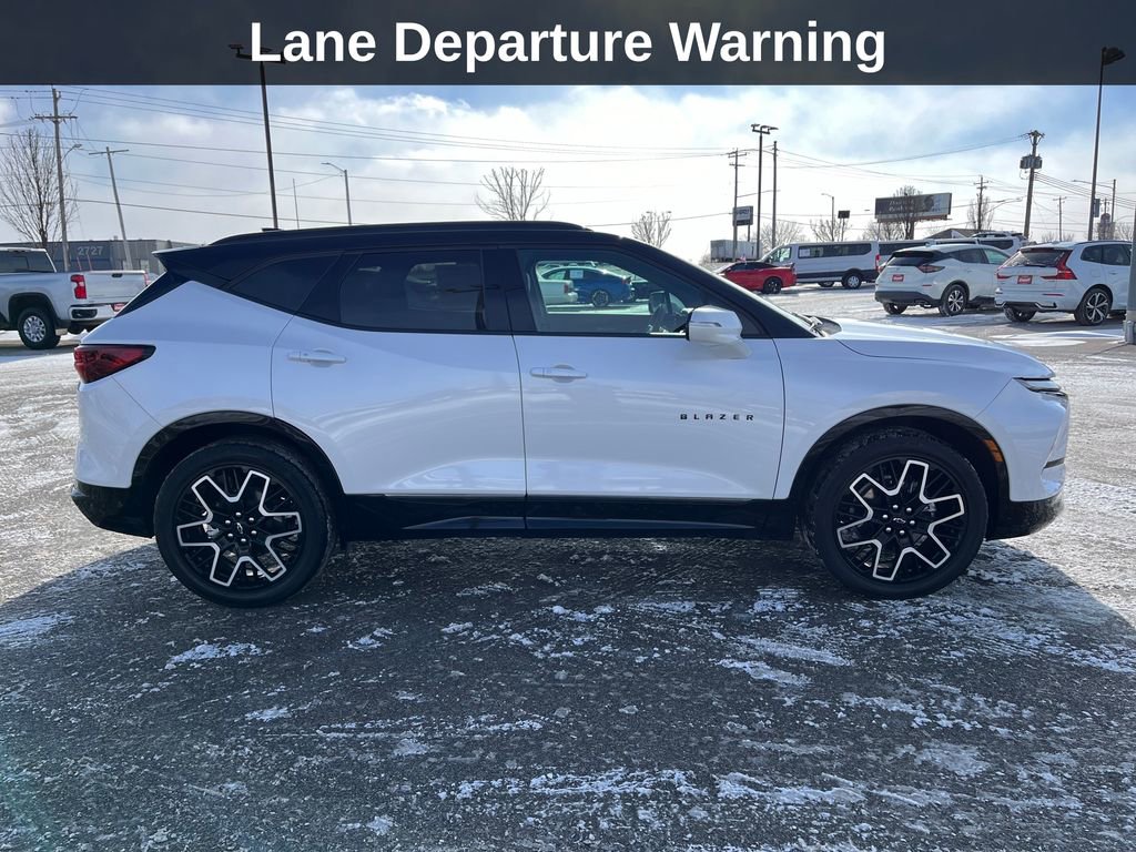 Used 2025 Chevrolet Blazer RS w/ Enhanced Convenience Package image 8