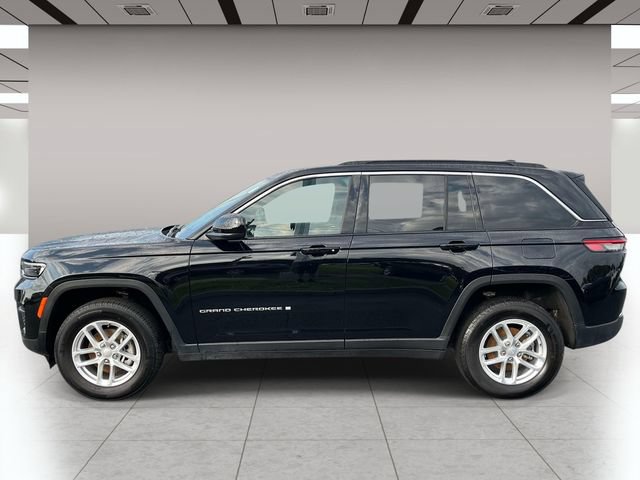 Used 2025 Jeep Grand Cherokee Laredo X AWD/4WD image 7