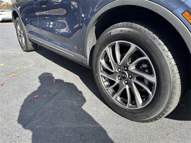 Certified 2022 Lincoln Corsair AWD w/ Equipment Group 101A image 11