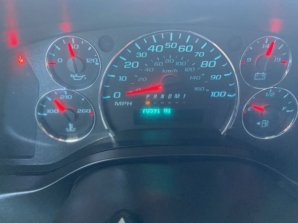 Used 2021 Chevrolet Express 2500 w/ Driver Convenience Package RWD image 30