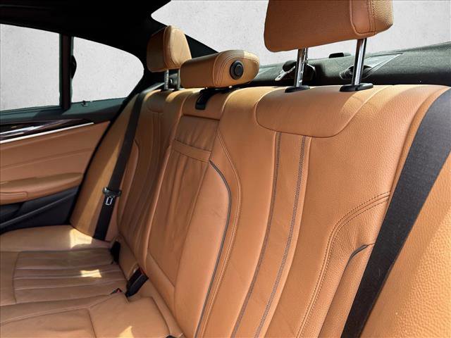 Used 2021 BMW 530i w/ M Sport Package RWD image 19