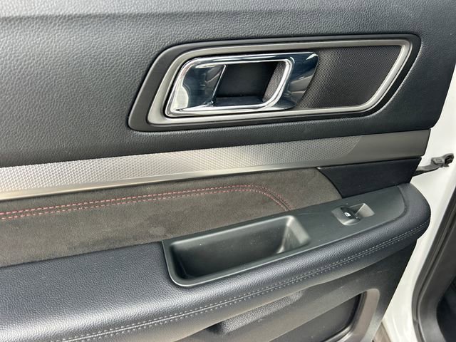 Used 2018 Ford Explorer XLT w/ Equipment Group 202A image 42