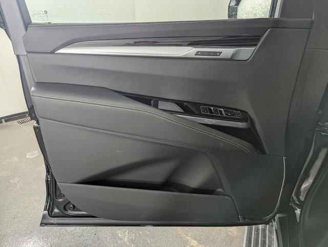 Used 2025 Cadillac Escalade Premium Luxury w/ Touring Package image 9