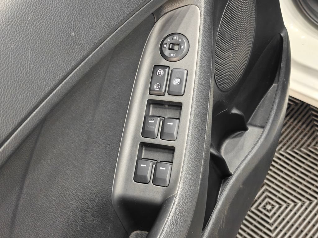 Used 2016 Kia Forte LX FWD image 28