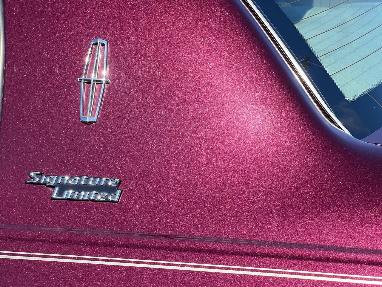 Used 2006 Lincoln Town Car Signature RWD image 23