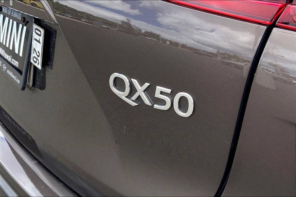 Used 2019 INFINITI QX50 Essential w/ Cargo Package FWD image 8