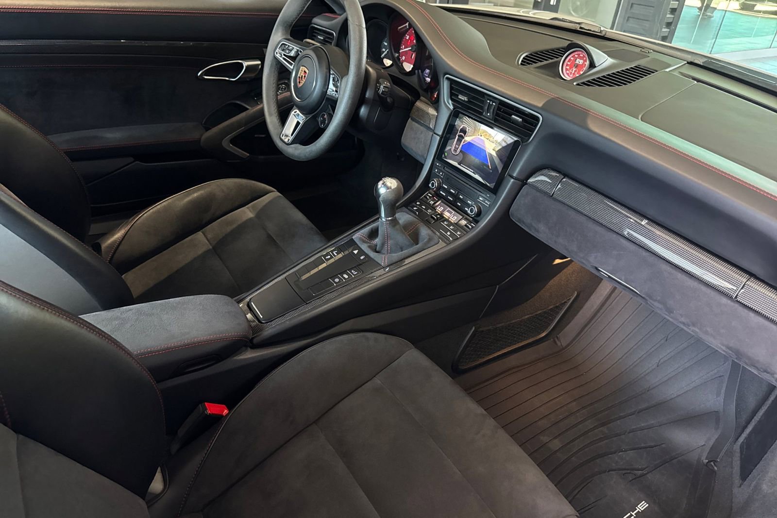 Used 2019 Porsche 911 Carrera GTS RWD image 17