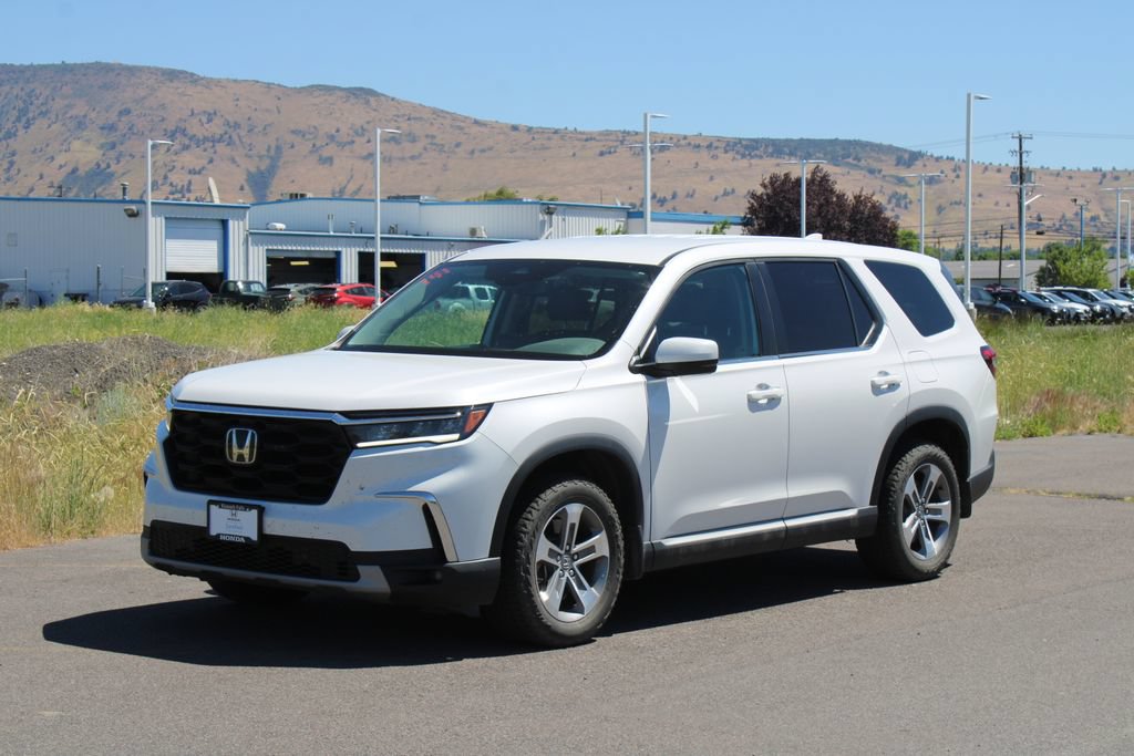 Used 2025 Honda Pilot EX-L image 8