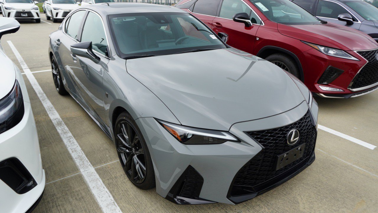 Used 2025 Lexus IS 350 F Sport w/ Accessory Package RWD image 3