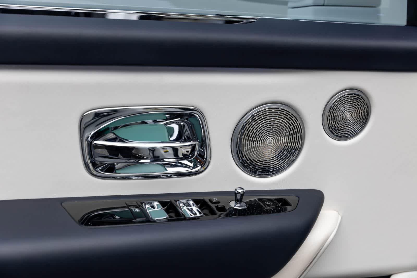 Used 2023 Rolls-Royce Cullinan w/ Cullinan Package image 28