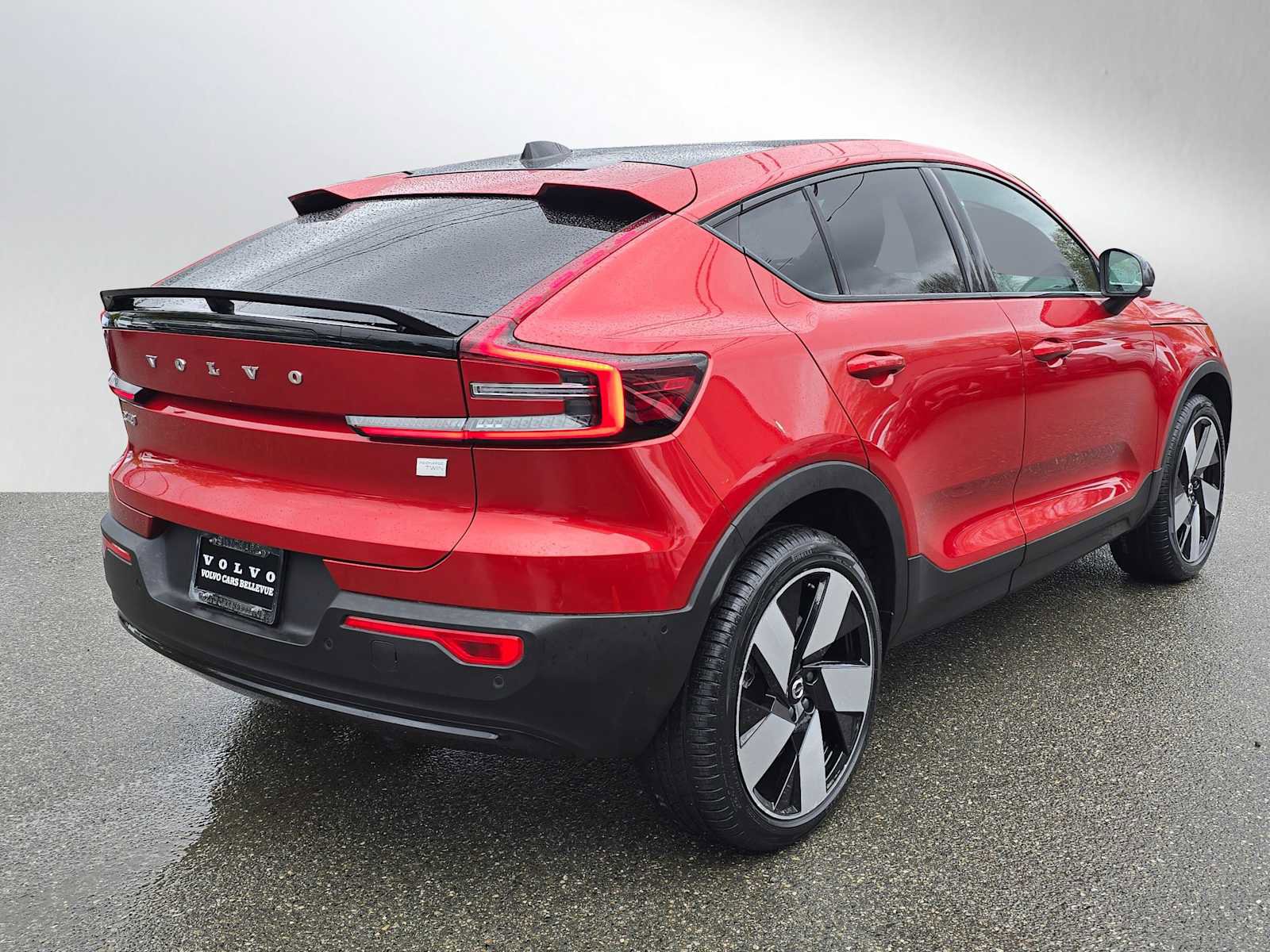 Certified 2023 Volvo C40 P8 Recharge Ultimate w/ Protection Package Premier AWD/4WD image 4