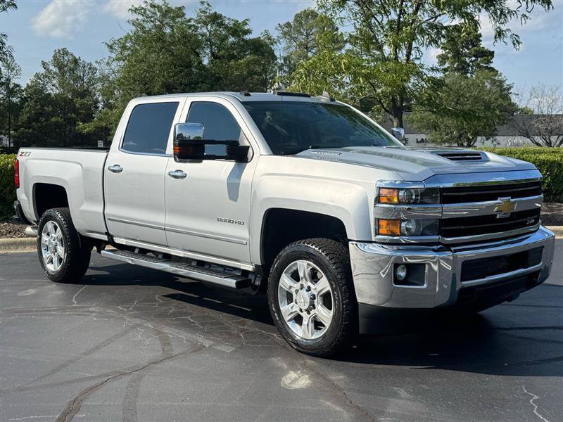 Used 2019 Chevrolet Silverado 2500 LTZ w/ Duramax Plus Package AWD/4WD image 8