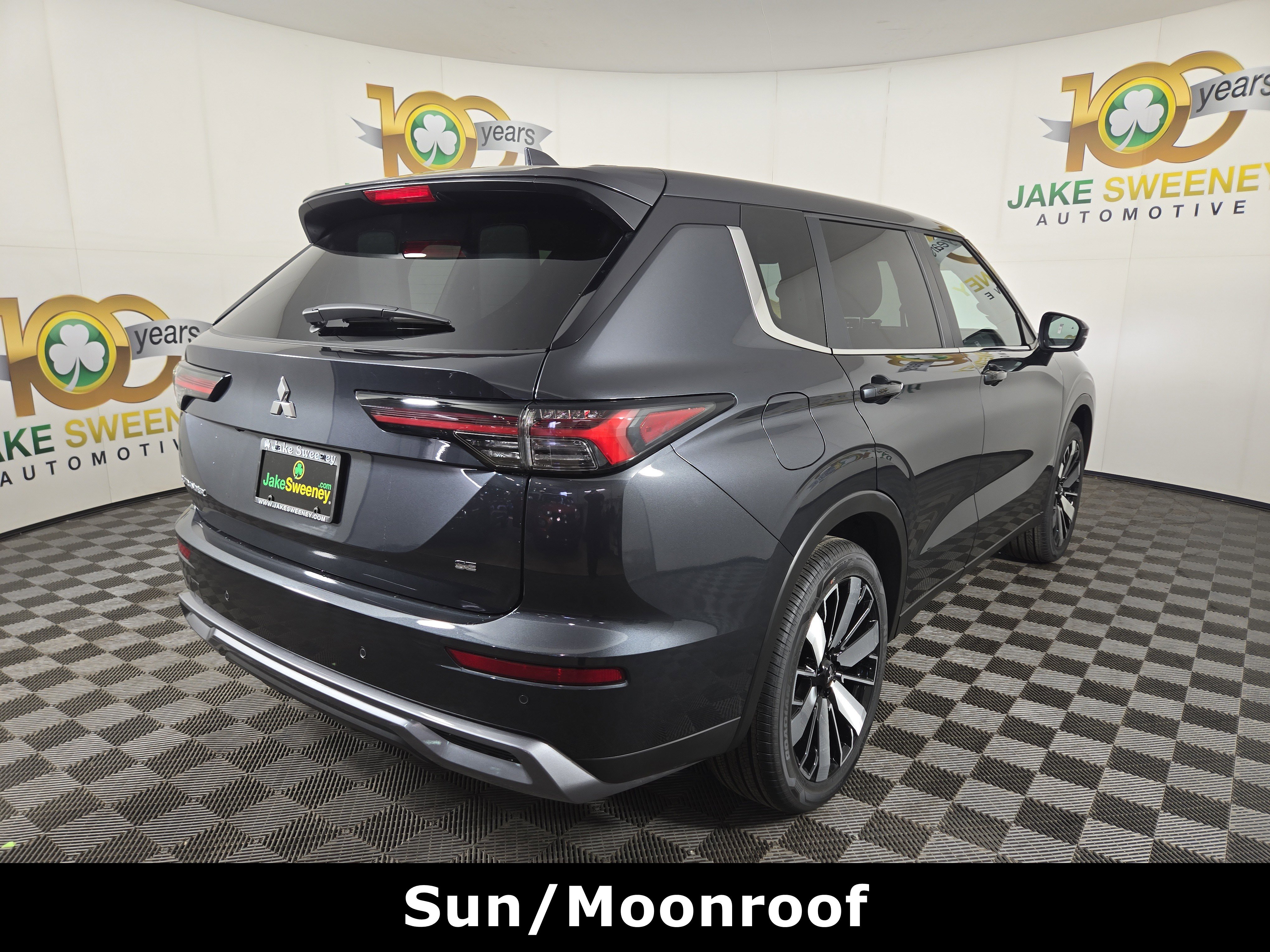 New 2026 Mitsubishi Outlander SE image 7