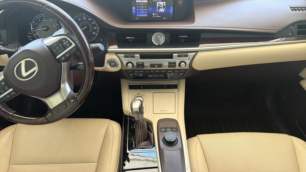 Used 2016 Lexus ES 350 w/ Premium Package w/Wood Trim FWD image 8