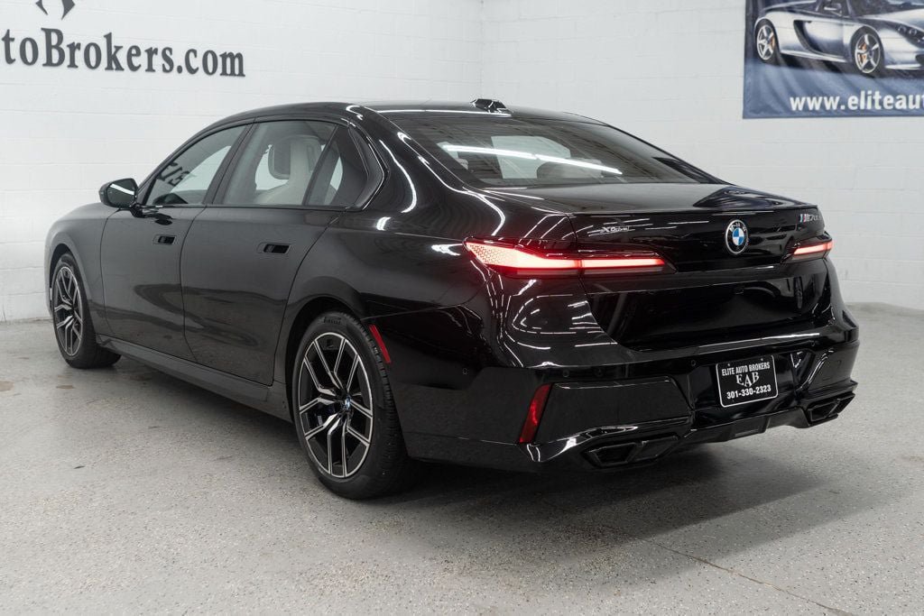 Used 2023 BMW 760i xDrive w/ Executive Package AWD/4WD image 49