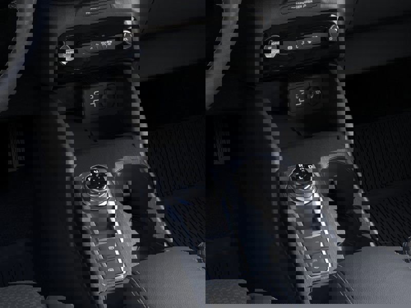 New 2025 Ford Escape SE image 15