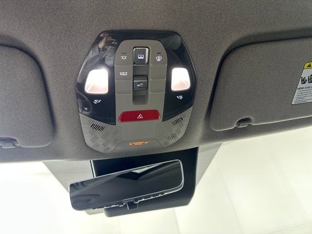 Used 2024 Kia EV9 Land image 24