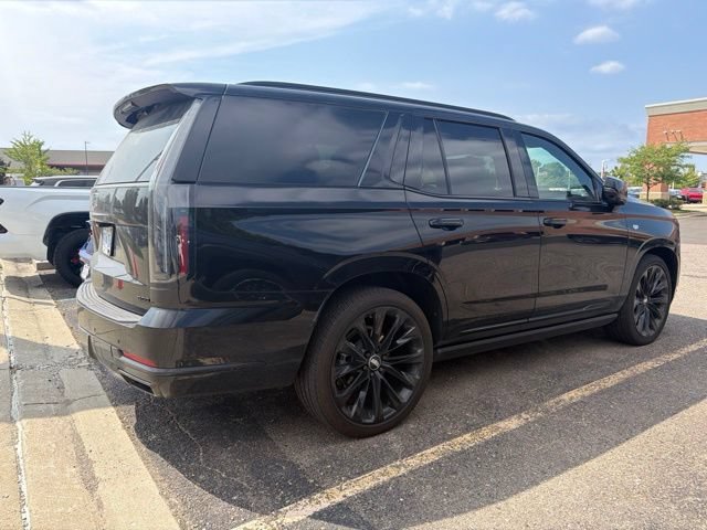 Used 2025 Cadillac Escalade Sport Platinum AWD/4WD image 2