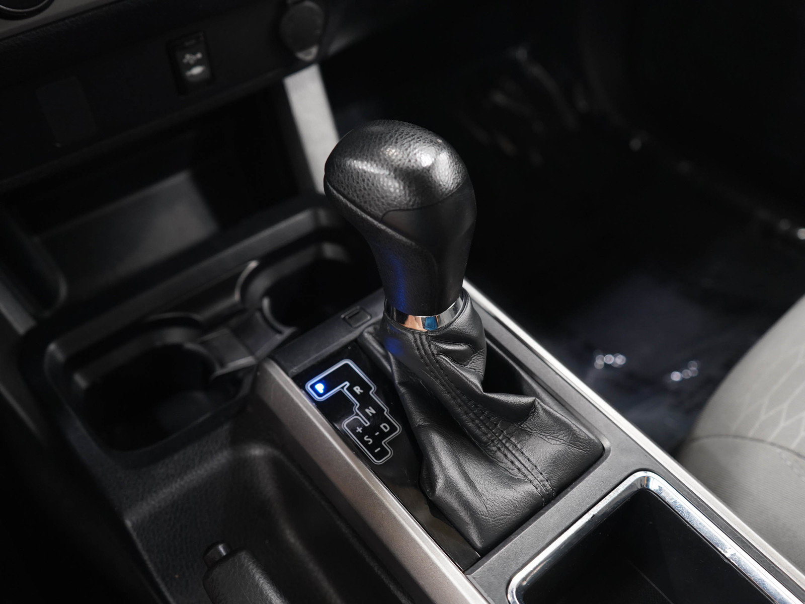 Used 2019 Toyota Tacoma SR5 RWD image 25