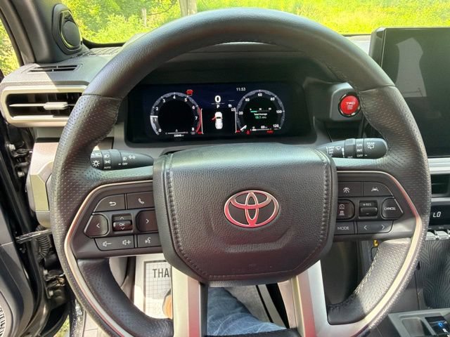 Used 2025 Toyota 4Runner TRD Off-Road Premium AWD/4WD image 11