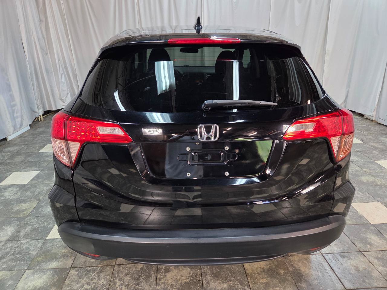 Used 2018 Honda HR-V EX image 4