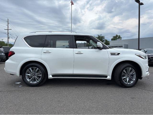 Used 2023 INFINITI QX80 Luxe w/ All-Season Package AWD/4WD image 5