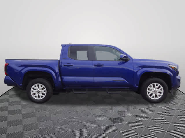 Used 2024 Toyota Tacoma SR5 AWD/4WD image 4