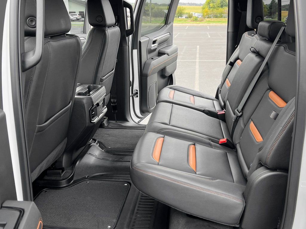 Used 2024 GMC Sierra 1500 AT4 w/ AT4 Preferred Package image 17