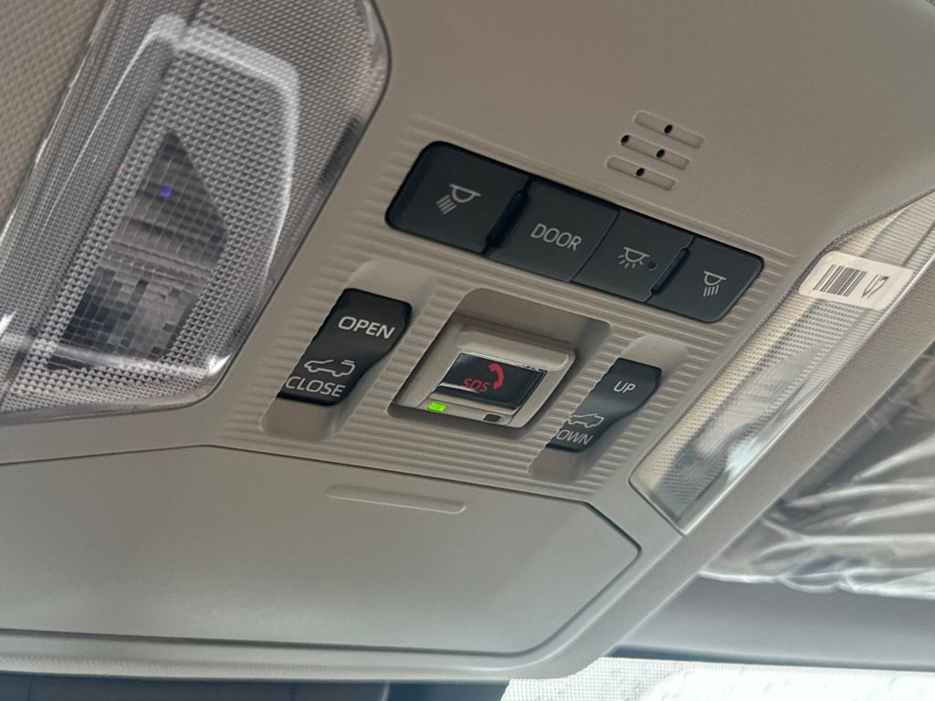 New 2025 Toyota RAV4 XLE image 31