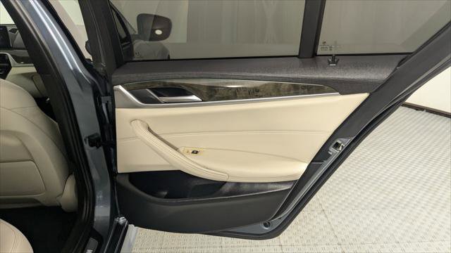 Used 2018 BMW 530i RWD image 21
