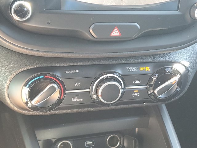 Used 2023 Kia Soul LX w/ LX Technology Package FWD image 27