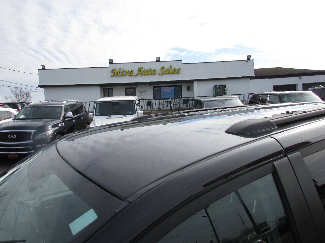 Used 2015 Dodge Grand Caravan SXT FWD image 9