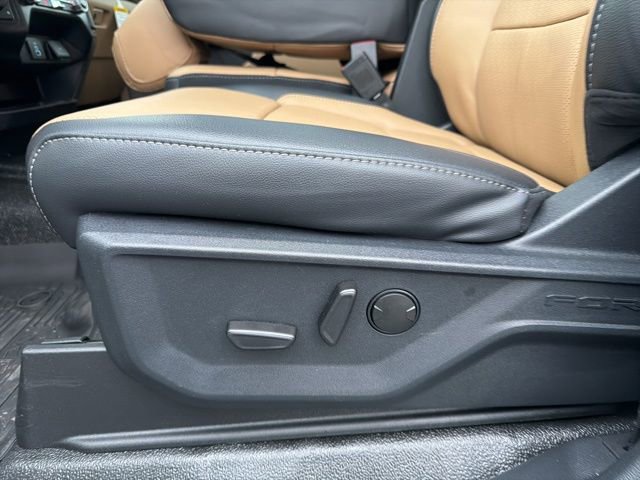 New 2026 Ford F450 Lariat w/ Lariat Premium Package image 11