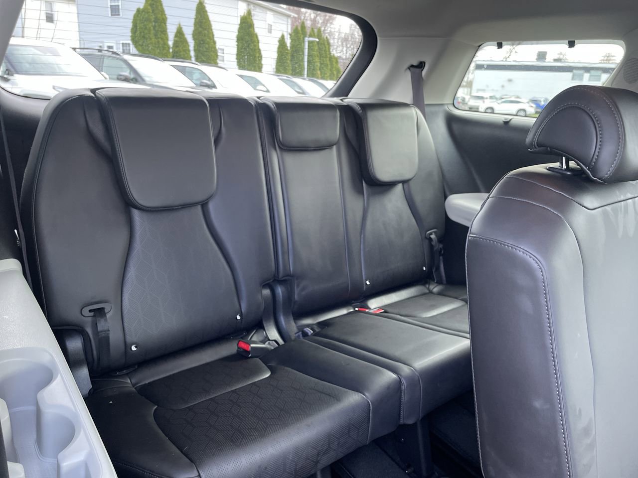 Certified 2023 Kia Carnival EX image 22