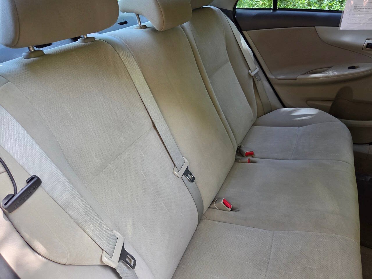 Used 2013 Toyota Corolla L FWD image 11