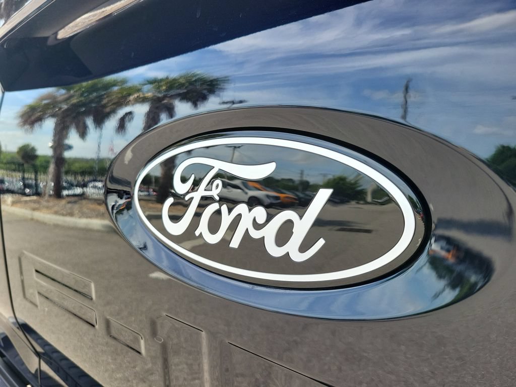 New 2026 Ford F150 Lariat w/ Equipment Group 502A High AWD/4WD image 8