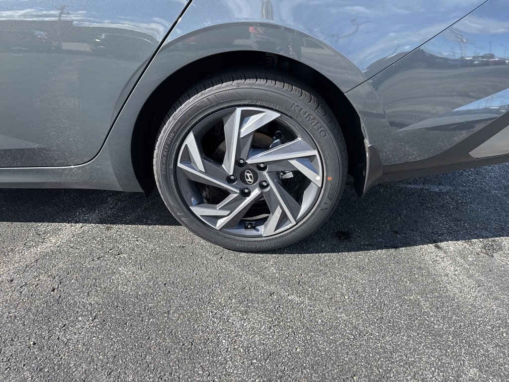 New 2025 Hyundai Elantra Sport image 11