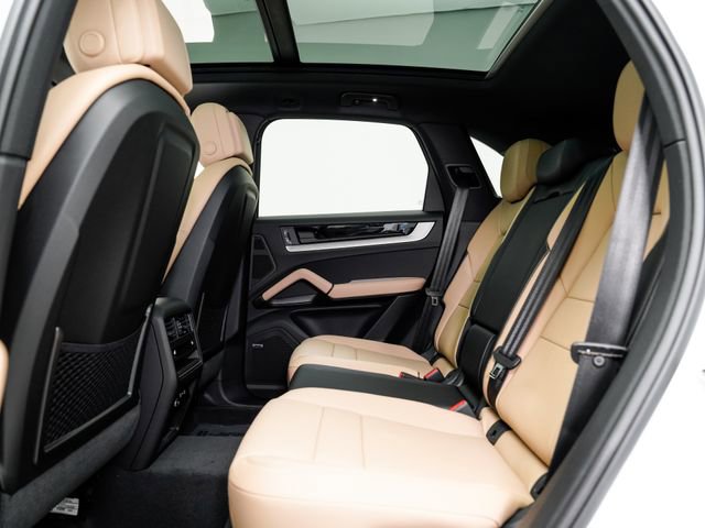 New 2026 Porsche Cayenne image 22